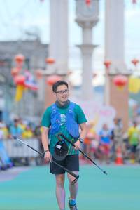 BIB: 100, 
                            <button type="button" onclick="openModal(21765057)" class="btn btn-primary btn-sm float-right btn-popup" data-toggle="modal" data-target=".modal-high-quality">
                        <i class="fas fa-shopping-cart"></i> Add to Cart
                    </button>
                                            <button type="button" onclick="isThisMe(21765057, true)" class="btn btn-success btn-sm float-right btn-popup btn-isme hidden" data-toggle="tooltip" data-placement="bottom" title="นี่คือรูปของคุณใช่ไหม คลิกที่นี่เพื่อเอาเข้าอัลบั้ม">
                        <i class="fas fa-plus"></i> Add to album
                    </button>
                    <button type="button" onclick="isThisMe(21765057, false)" class="btn btn-warning btn-sm float-right btn-popup btn-isnotme hidden">
                        <i class="fas fa-ban"></i> Remove from album
                    </button>